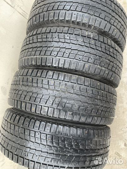 Dunlop SP Winter Ice 01 265/65 R17 112T
