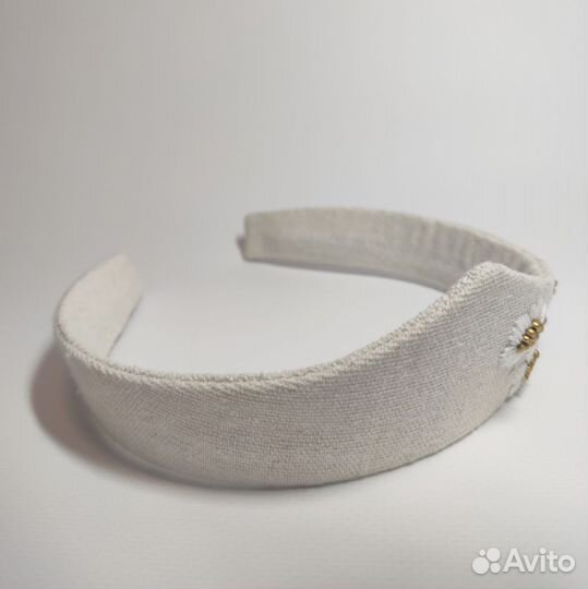 Ободок ручной работы с вышивкой в наличии
