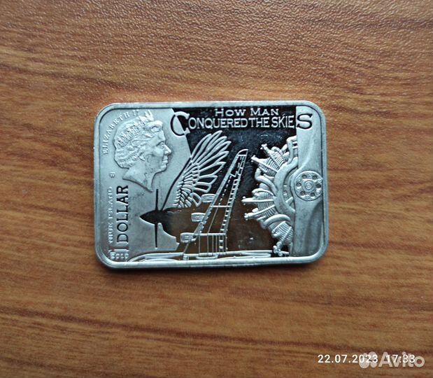 Серебряная монета Ниуэ 1 доллар, 2010 год. Икар