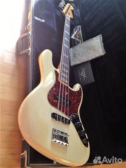 Fender Custom Shop Custom Classic Jazz Bass 2011