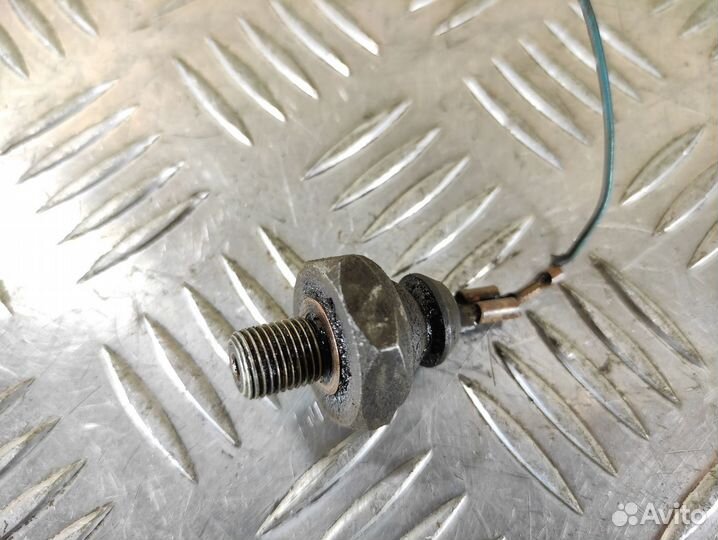 Датчик давления масла Audi 80/90 1986 1991