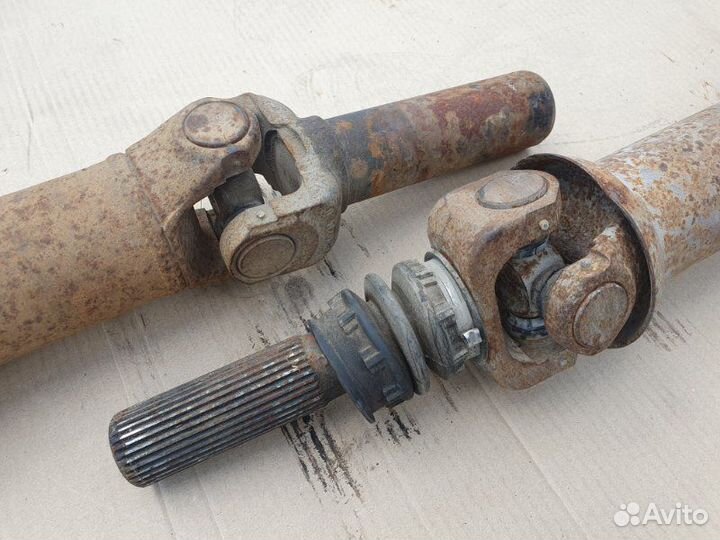 Карданный вал Chevrolet Tahoe GMT900 LY5 2008