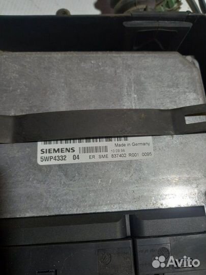 Блок управления двигателем Volkswagen Passat B5 1