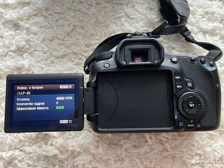 Зеркальный фотоаппарат Canon EOS 60D