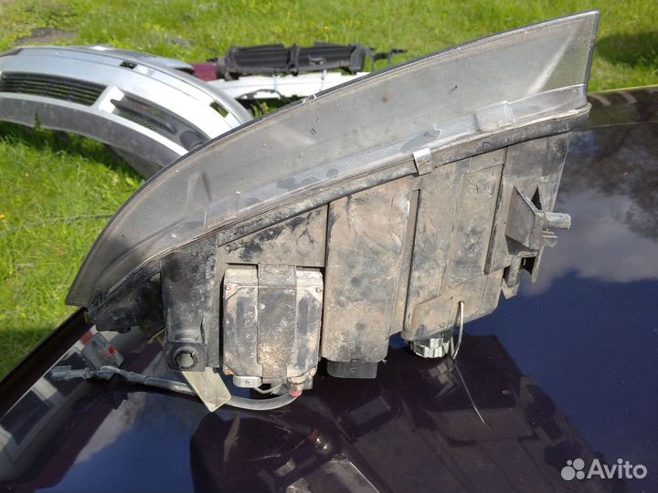 Передняя правая фара Ауди Олроуд С5 ксенон