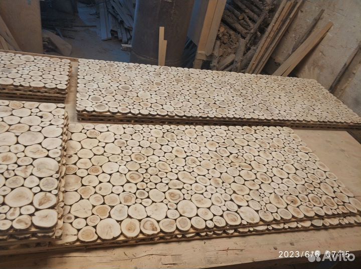 Панно из можжевельника