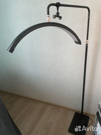 Лампа бестеневая