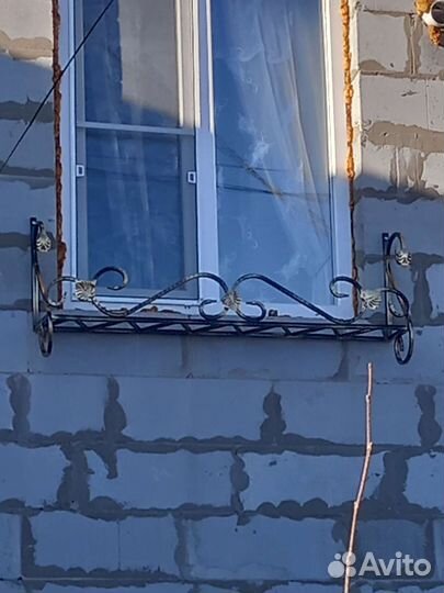 Кованный уличный держатель-подставка для цветов