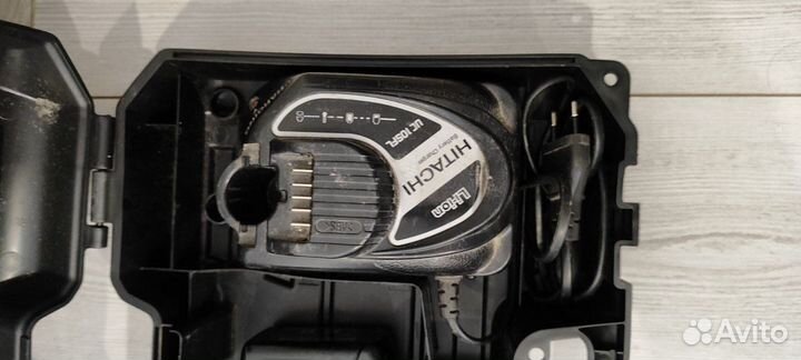 Шуруповерт hitachi 10.8 v