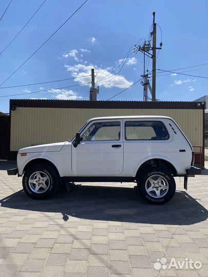 LADA 4x4 (Нива) 1.6 МТ, 2000, 180 000 км