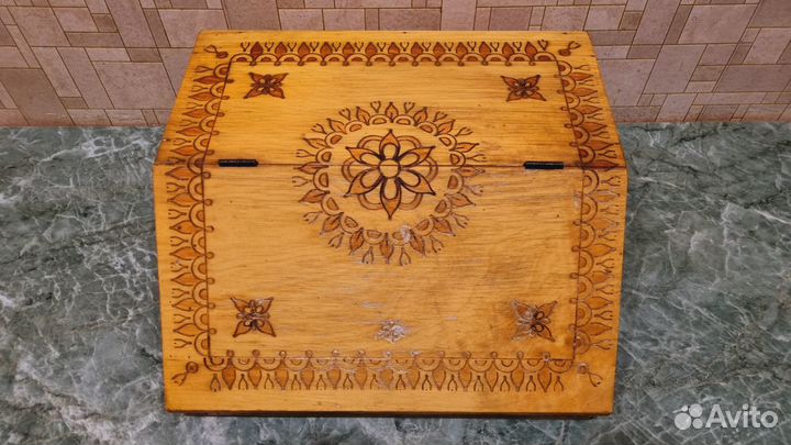 Хлебница деревянная