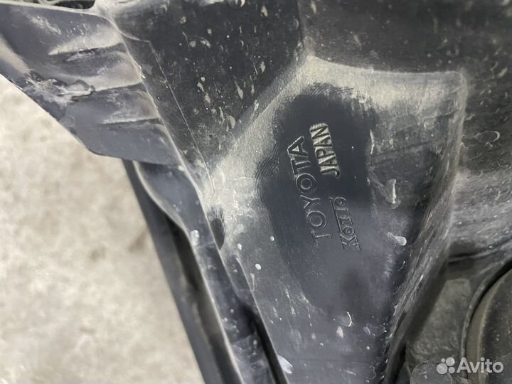 Фары передние Toyota Land Cruiser Prado 150