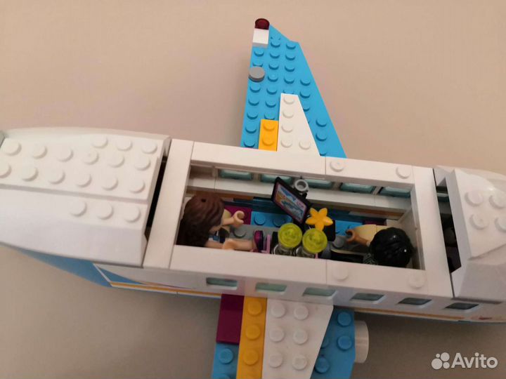 Lego Friends самолет