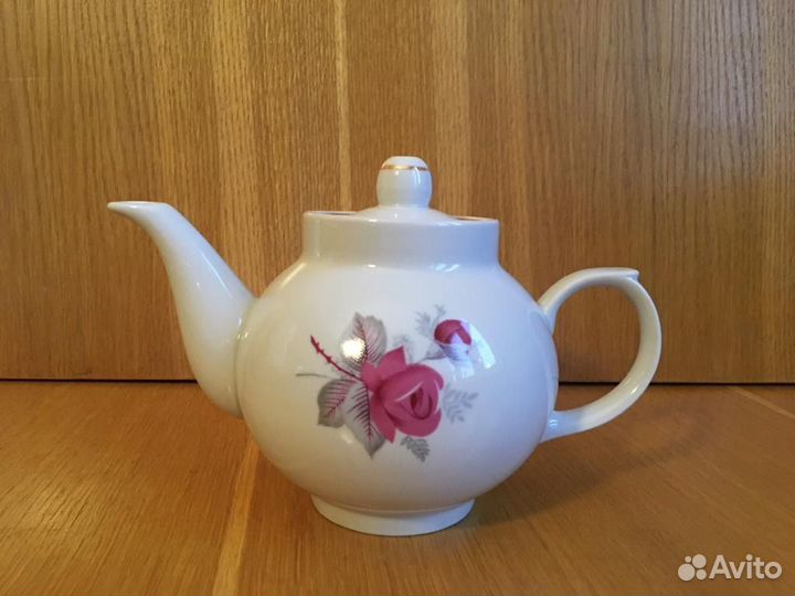 Кружки, чашки, бокалы, стаканы, бутылка