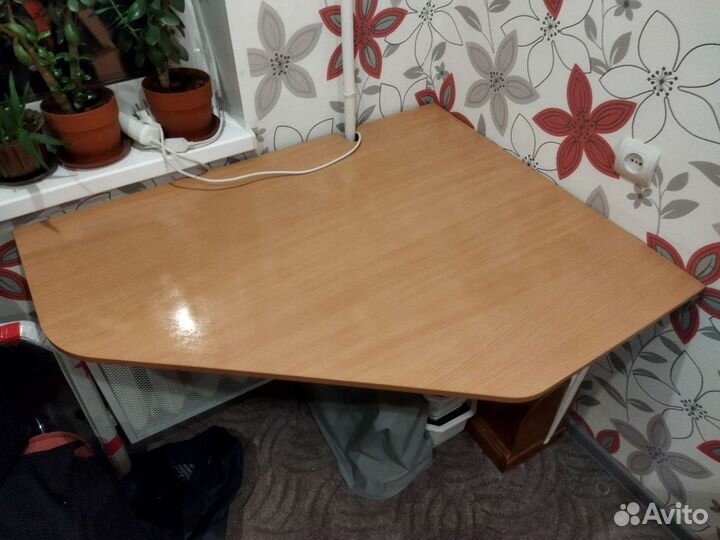Столешница угловая. Стол
