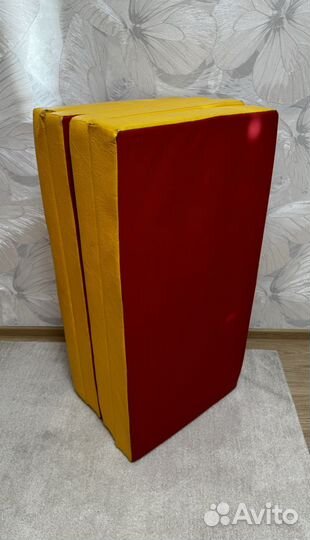 Шведская стенка с турником и гимнастическим матом