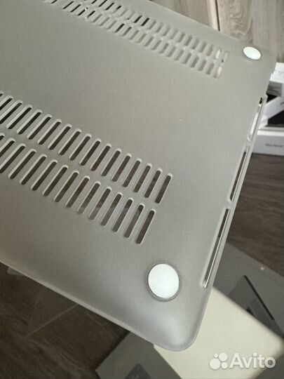 Чехол Moonfish на MacBook Pro 16, прозрачный