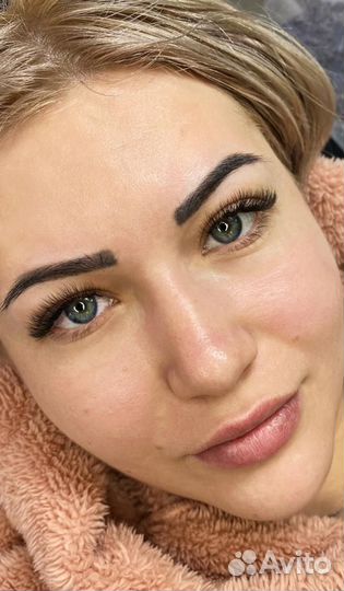 Наращивание ресниц. Анатомическая кушетка