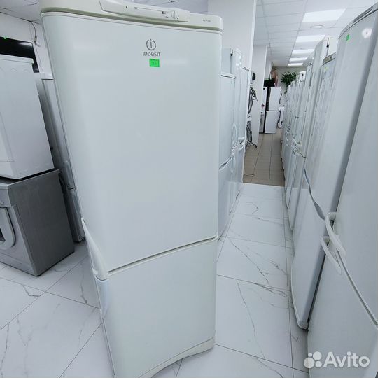 Холодильник indesit NO frost