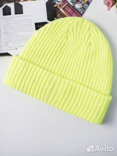 Зимняя вязаная шапка мужская