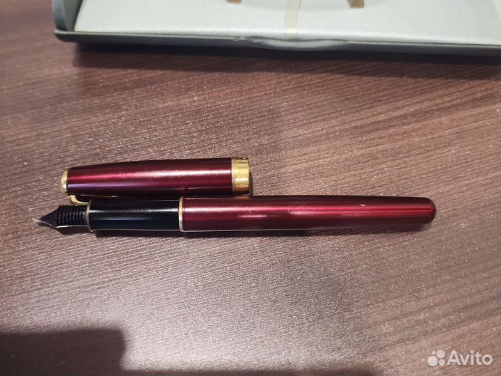 Перьевая ручка Parker Sonnet Core Red