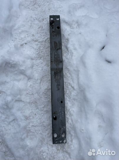 Джип либерти 2 усилитель бампера задний