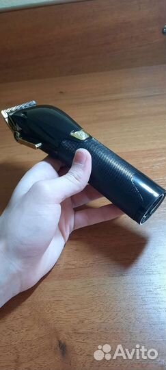 Машинка для стрижки волос профессиональная