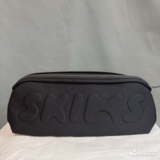 Косметичка Skims