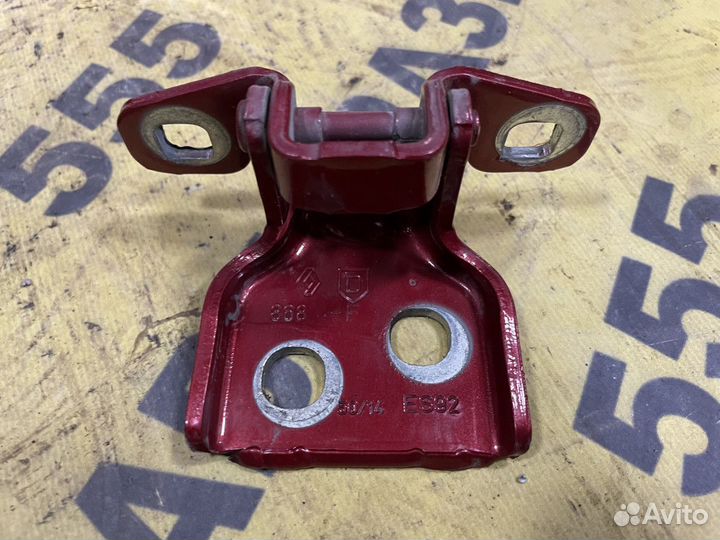 Петля задняя правая нижняя Renault Logan 2