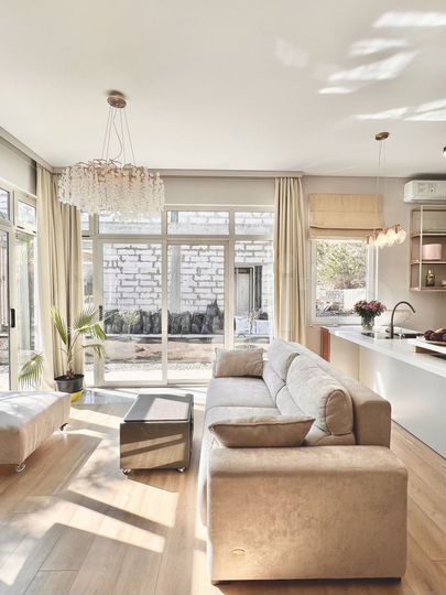 Дом 265 м² на участке 7 сот.