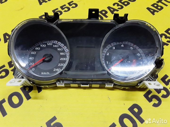 Mitsubishi Lancer 10 Панель приборов