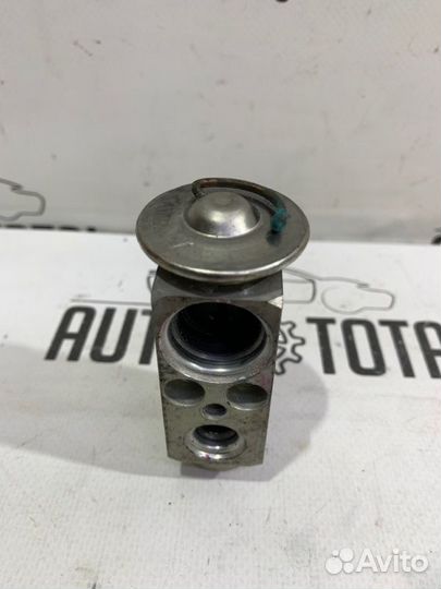 Клапан кондиционера Bmw 745 E65 N62B44 2004