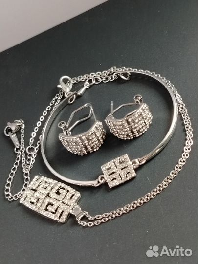 Комплект украшений