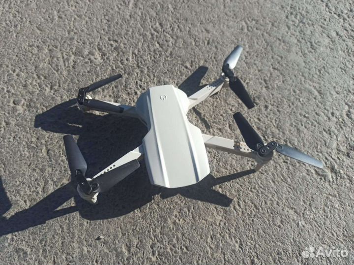 Квадрокоптер дрон с камерой