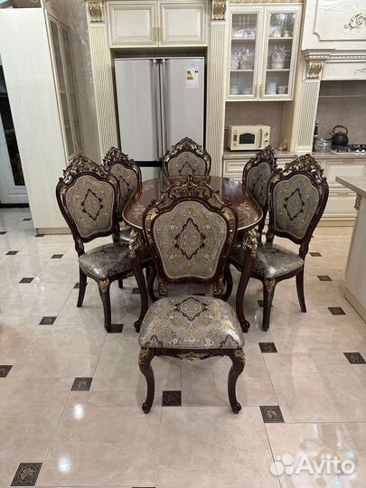 Столы и стулья новые 71