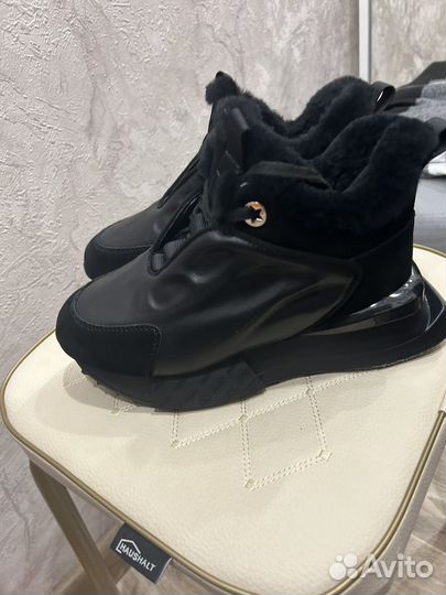 Кроссовки женские зимние 36