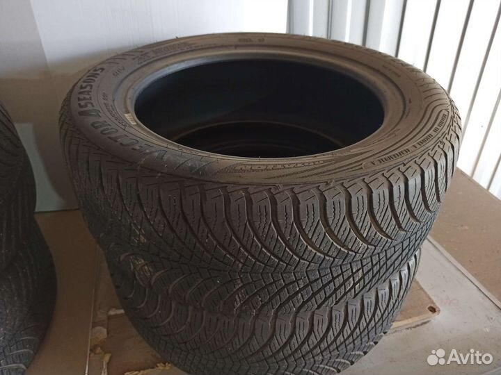 Goodyear Vector 4Seasons Gen-2 205/55 R16