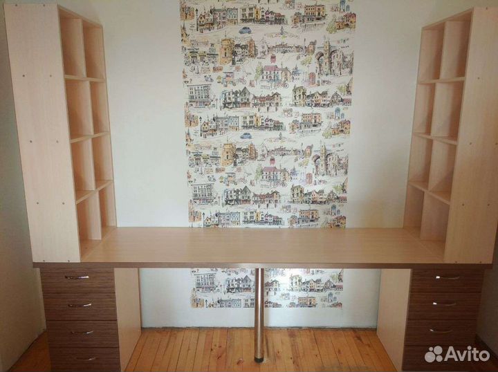 Письменный стол