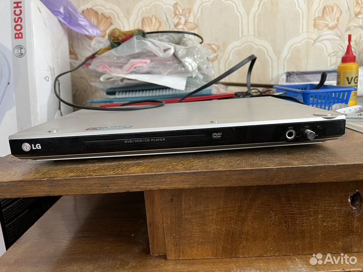 DVD плеер LG модель DGK684X