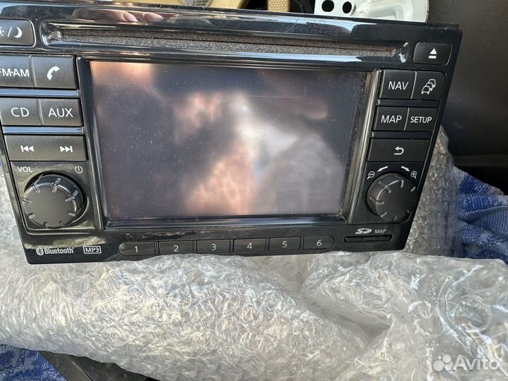 Штатное головное утройство на ниссан жук