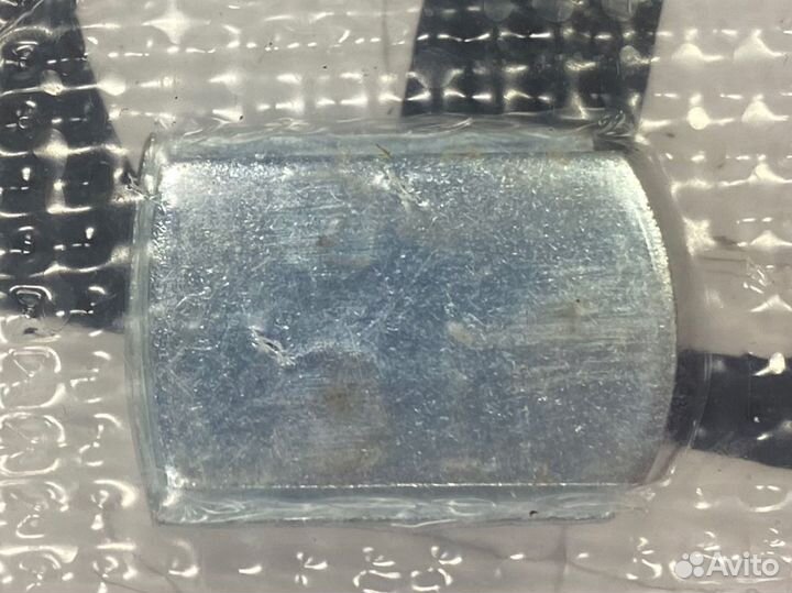 Пластина крепления зеркала салона Ваз-2108