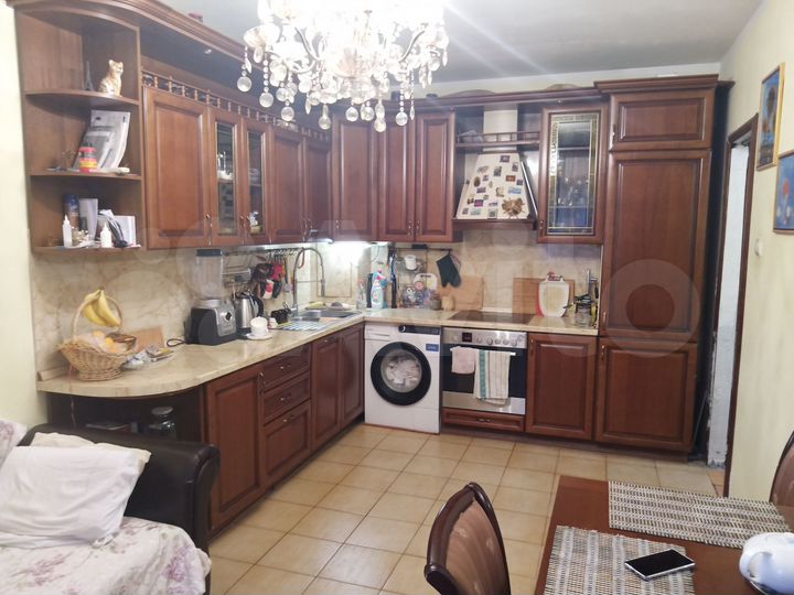 2-к. квартира, 70 м², 7/14 эт.