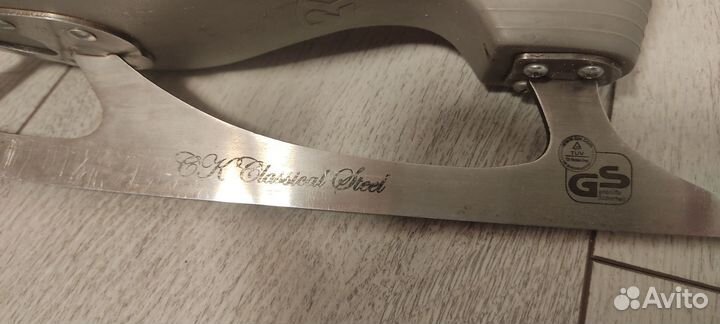 Коньки фигурные детские 35 размер