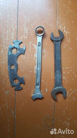 Рожковый (гаечный) ключи СССР, лом строительный