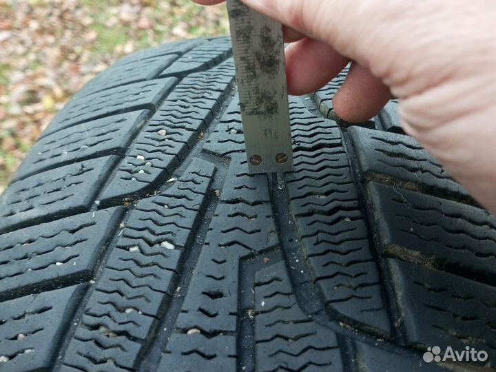 Kumho I'Zen KW31 215/65 R16