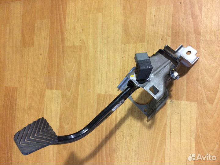 Солярис hyundai педаль тормоза