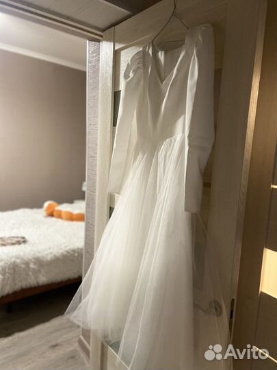 Свадебное платье 42 новое