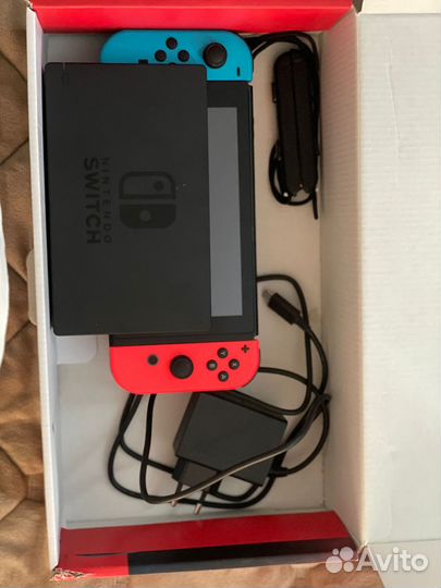 Игровая приставка Nintendo Switch