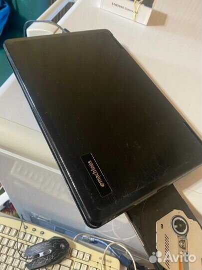 Ноутбук emachines