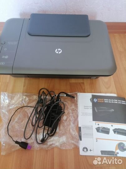 Цветной принтер HP Deskjet 1050A